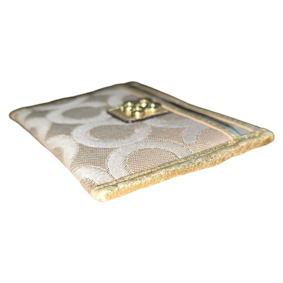 COACH JULIA OP ART ID CASE LT KHAKI BEIGE/GOLD LIMITED EDITION 46808 - Picture 3 of 6
